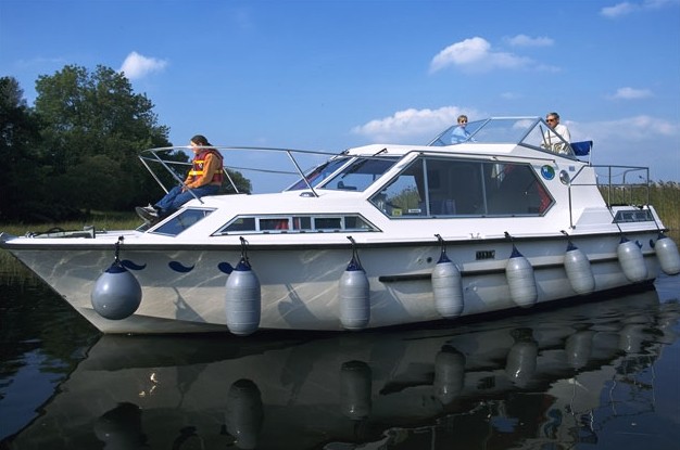 Unforgettable Barracuda Boat Trips on Carrick-on-Shannon: A Personalized Adventure